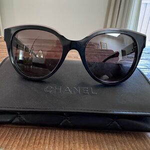 CHANEL BUTTERFLY SUNGLASSES BLACK & BEIGE